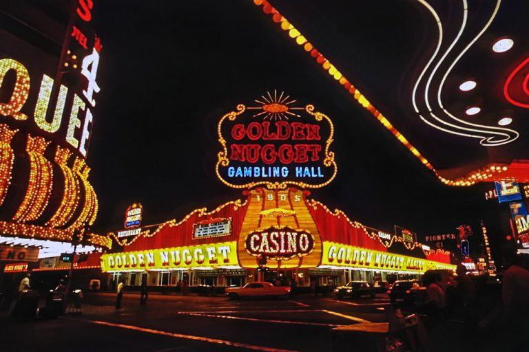 Exploring the Thrilling World of Free Social Casino Games